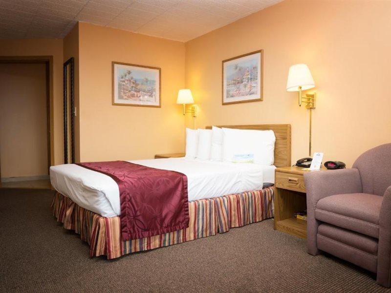 Days By Wyndham West Allis/milwaukee