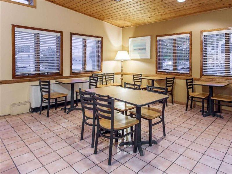 Days By Wyndham West Allis/milwaukee West Allis