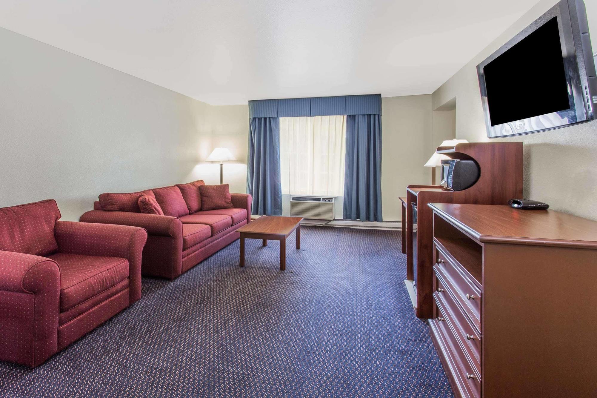 Hotel Days By Wyndham West Allis/milwaukee West Allis